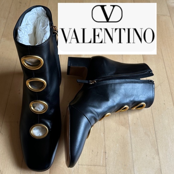 Valentino Garavani Shoes - NEW Valentino Brass Eyelet front, side zipper bootie, 40/10  PG1459
